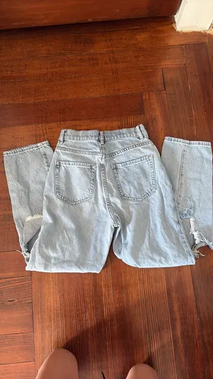 PacSun Jeans Mom Ripped High-Waisted Light thumbnail 3