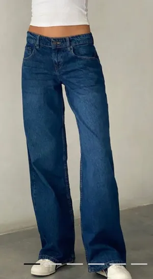 MOTEL denim jeans size 26 parallel leg thumbnail 1
