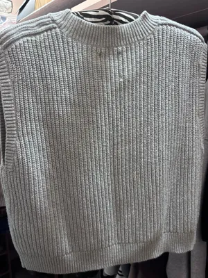 Abercrombie Knit Sweater vest thumbnail 3