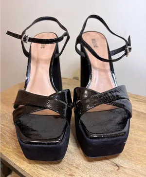 Maeve Black Patent Leather Platform Sandals 40 Block Heel 70s Disco Bratz thumbnail 1
