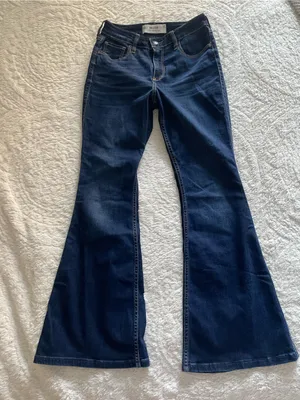 Hollister Curvy High-Rise Dark Wash Flare Jeans SIZE 4 SHORT thumbnail 3