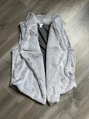 CATO Faux Fur Vest Soft Gray Open Drape With Pockets thumbnail 3