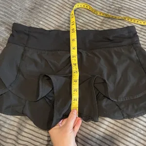 Lululemon Shorts Women’s Size 6 Black Speed Up Low Rise Lined 2.5” thumbnail 8