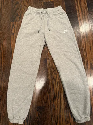 Nike Women’s Sweatpants thumbnail 1