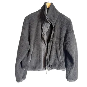 Vuori Women’s Gray Cozy Sherpa Full Zip Hiking Outdoor Warm Jacket Size Medium thumbnail 4