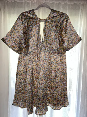 Lulu’s Express Yourself floral Dress Satin material NWOT size Large boho thumbnail 6