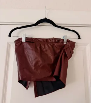 Amazon Maroon Leather Top thumbnail 2