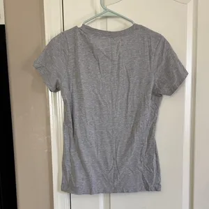 Reebok Gray T-Shirt with Purple Logo / B8 thumbnail 4