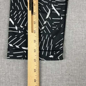 Nike‎ Pro Leggings Womens M Black Geometric Capri Compression Yoga Gym Pants thumbnail 7