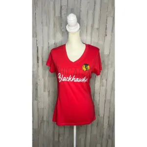 NWT Women's Size‎ Large Chicago Blackhawks Red V-Neck Short Sleeve T-Shirt thumbnail 2