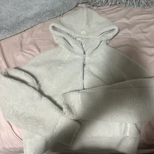Lululemon Scuba Half-Zip thumbnail 1