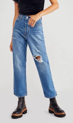 Levi’s Ribcage Straight Ankle Jeans thumbnail 1