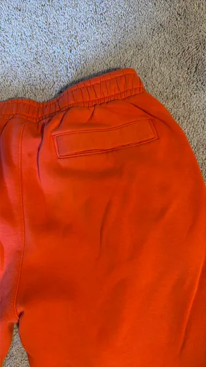 Nike Women’s Sweatpants thumbnail 5