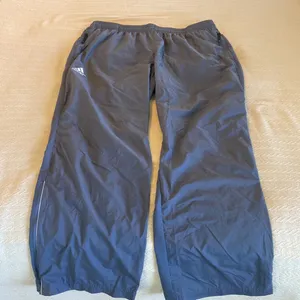 NWT Adidas women’s gray sweatpants 2XL thumbnail 5