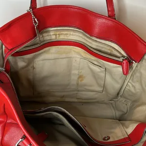 Coach store in Saffiano Leather thumbnail 7