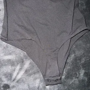 Skims Fits Everybody High Neck Bodysuit in Onyx Size Small New with tag thumbnail 10