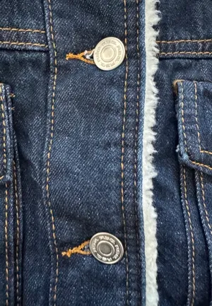 NWT RSQ Women’s Sherpa Lined Denim Jacket Large  thumbnail 4