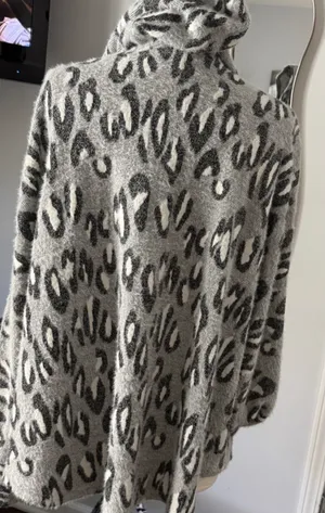 BB Dakota Gray & Black Leopard Print Open Front Cardigan Jacket thumbnail 5