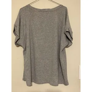 Women's LRL Lauren Ralph Lauren Gray Cut Out Stitched Sleeve T-Shirt‎ Size XL thumbnail 3