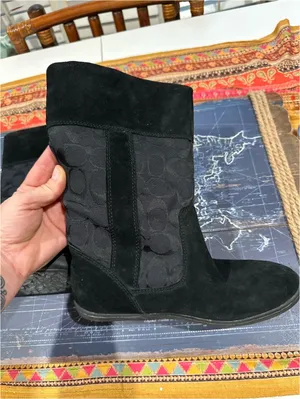Coach Meyer Signature Suede Winter Boots – Black – Size 6 thumbnail 8