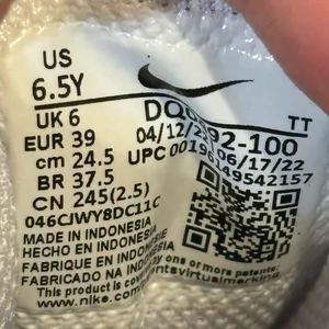 Nike Court Borough Low SE thumbnail 2