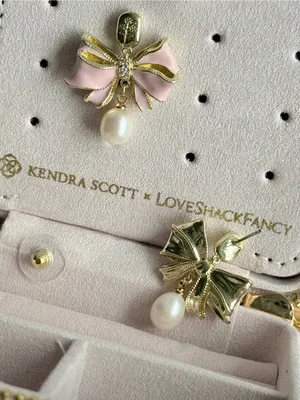 Kendra Scott x LoveShackFancy Pearl Bow Necklace and Earring Set thumbnail 12