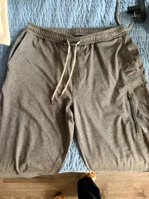 Vuori Men's Gray Jogger Pants thumbnail 4