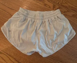 White Lululemon Hotty Hot 2.5" White thumbnail 2