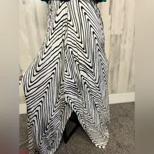 Venus Strapless Maxi Dress Womens XSmall Emerald Green Black White Chevron Zebra thumbnail 6