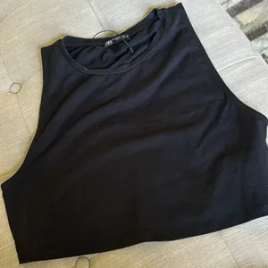 Zara Black‎ Cut Off Cropped Tank Size XL thumbnail 1