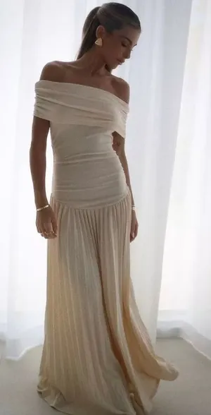 NWT lioness field of dreams oatmeal maxi dress. Size Medim thumbnail 1