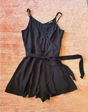 Express Black Wrap Romper Skort Adjustable Straps Size 6 thumbnail 1