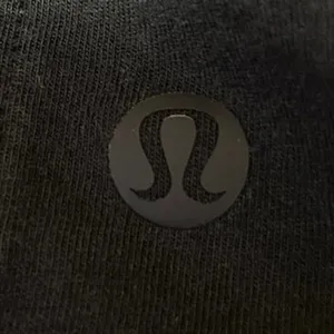 Lululemon Women's Black Knit Short Sleeve Crew Neck Basic Tee T-Shirt Top Size M thumbnail 3