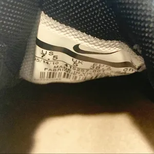 Nike Women’s 7.5 Black Free Quickfit Low‎ Top Running Shoe Sneaker thumbnail 7