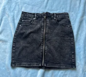 Garage Skirt thumbnail 1