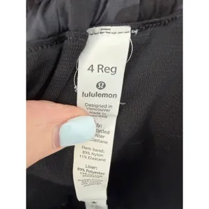 Lululemon Hotty Hot Camo Short 2.5" size 4 thumbnail 3