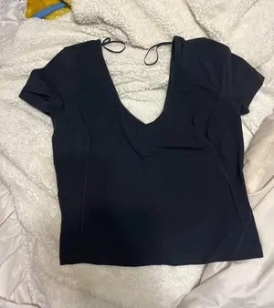 Lululemon Top thumbnail 3