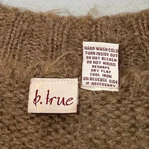 B True Mohair Sweater Size Large Mocha Brown Fuzzy Soft Cropped V-neck Y2K Boho thumbnail 5