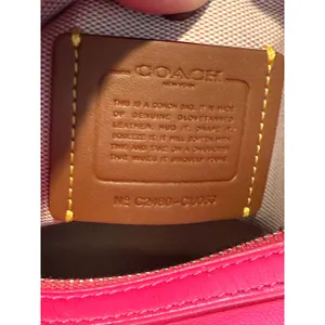 Coach Tea Rose Rogue 25 in Dragonfruit thumbnail 13