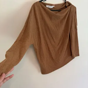 Astr The Label Top Brown Off The Shoulder Long‎ Sleeve Medium Going Out Feminine thumbnail 1