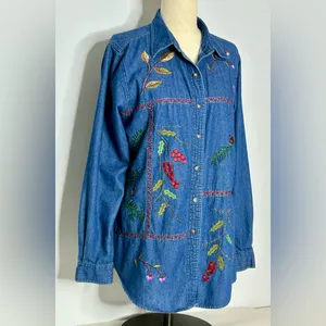 90’s Embroidered Denim Button Down Shirt with Holiday Berries, Leaves, sz Medium thumbnail 2