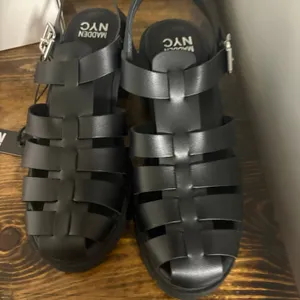 Madden NYC Black‎ Fisherman Lug Sole Platforms Size 11 thumbnail 3