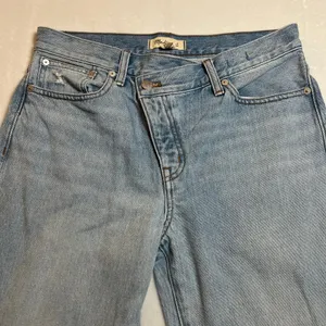 Madewell Low-Slung Straight Jeans With Criss-Cross Waistband Size 26 Casual thumbnail 6