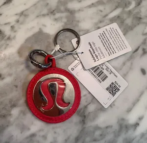 Lululemon Keychain thumbnail 1