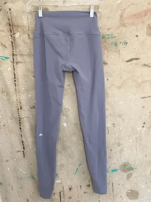 Alo Yoga High-Waist Airbrush Legging in Fog thumbnail 4