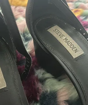 Steve Madden Black Leather Block Heel Sandals thumbnail 3