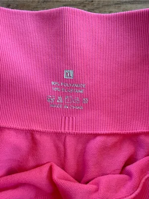 Gym.nute Pink High-Waist Seamless Scrunch Bike Shorts Size XL thumbnail 3