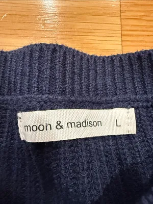 Moon & Madison striped sweater vest size large . thumbnail 3
