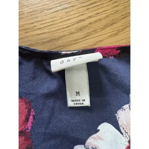 A New Day Women's Long Sleeve V-Neck Blouse Size Medium Polyester Floral‎ Office thumbnail 8