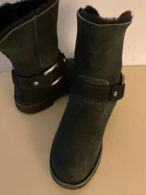 UGG women Black Suede Short biker classic Ankle Boots size 5.5 thumbnail 4